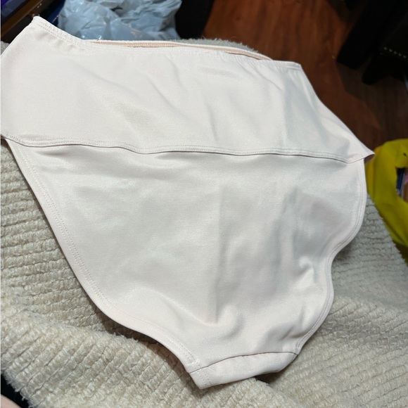 Bodyslimmers by Nancy Gantz Ivory High Leg Slimming Panties Size L. New! - Picture 2 of 3